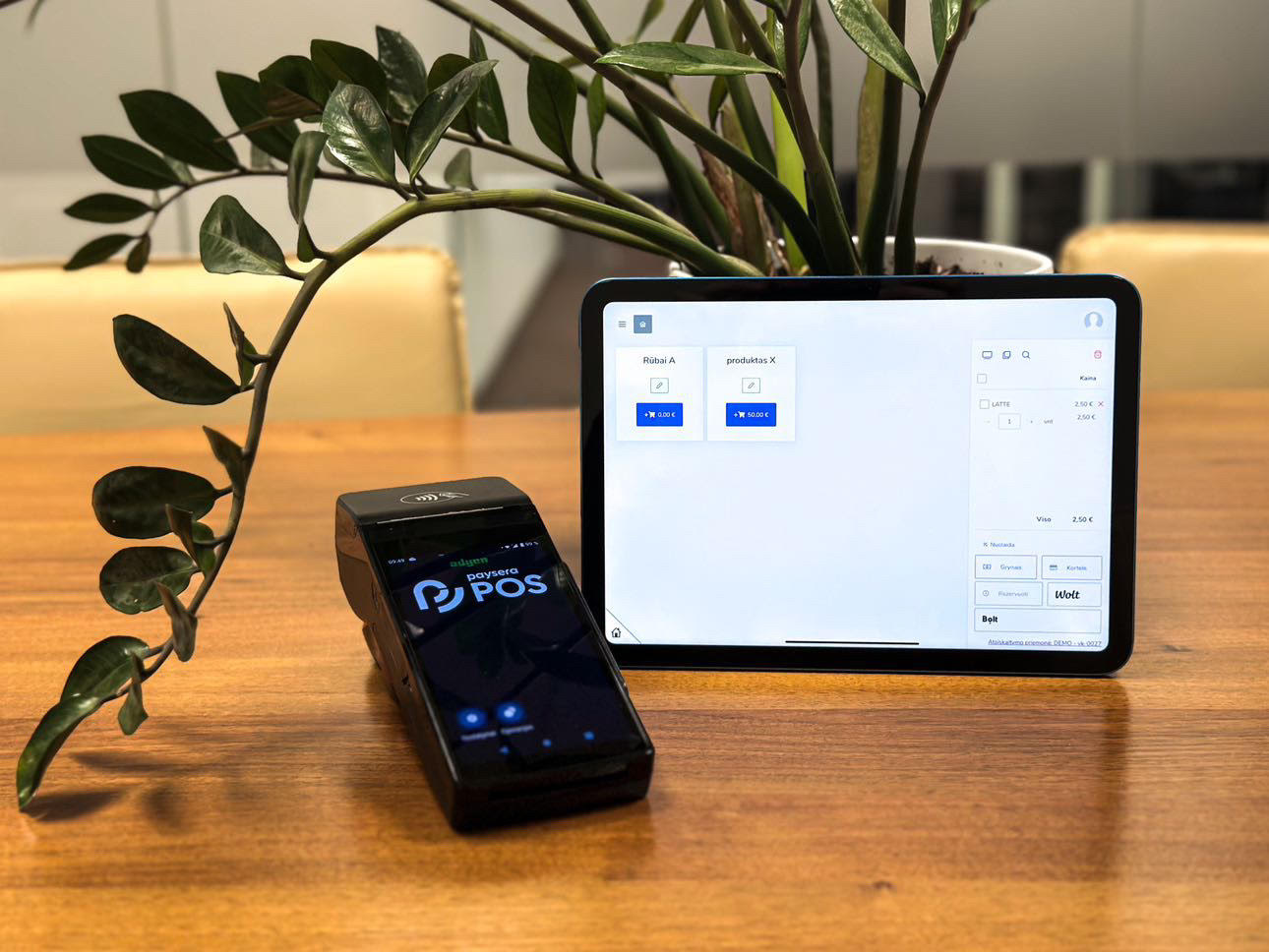 Paysera POS system – tablet with cash register app and card reader